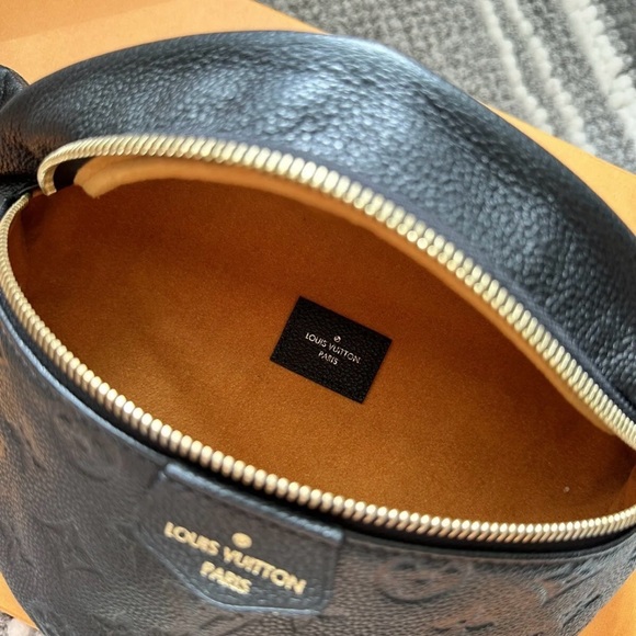 Louis Vuitton Bumbag 2022 Empreinte Noir LIKE NEW - Picture 10 of 10